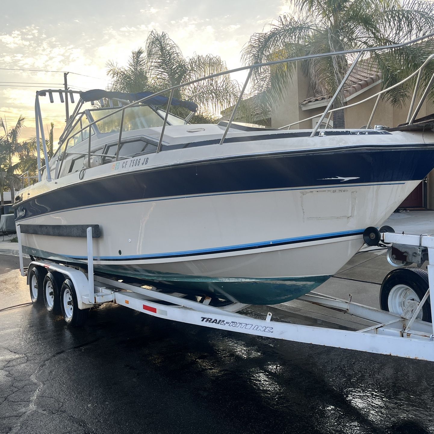 1984 Wellcraft 26’ Cabin Cruiser