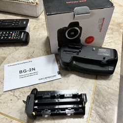 Battery grip for Nikon 7100