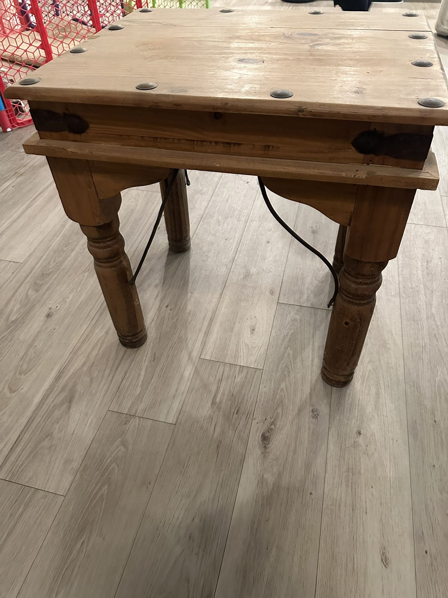 2 Living Room End Tables