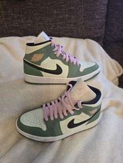 Air Jordan 1 Mid Green Pink Sneakers