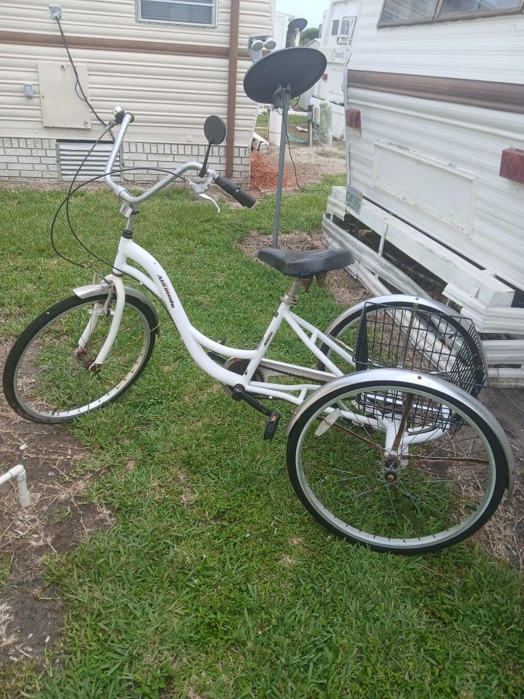 Slenda 3 Wheel Bike