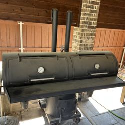 Large Johnson T Pit Smoker
