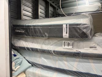Tempurpedic brand new queen size