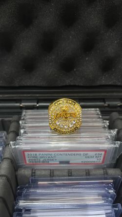 Lakers Kobe Bryant tribute gold ring