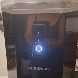 Frigidaire Countertop Nugget Ice Maker