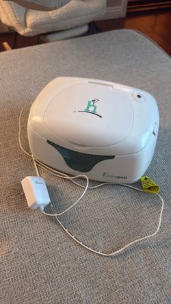 Portable baby wipe warmer