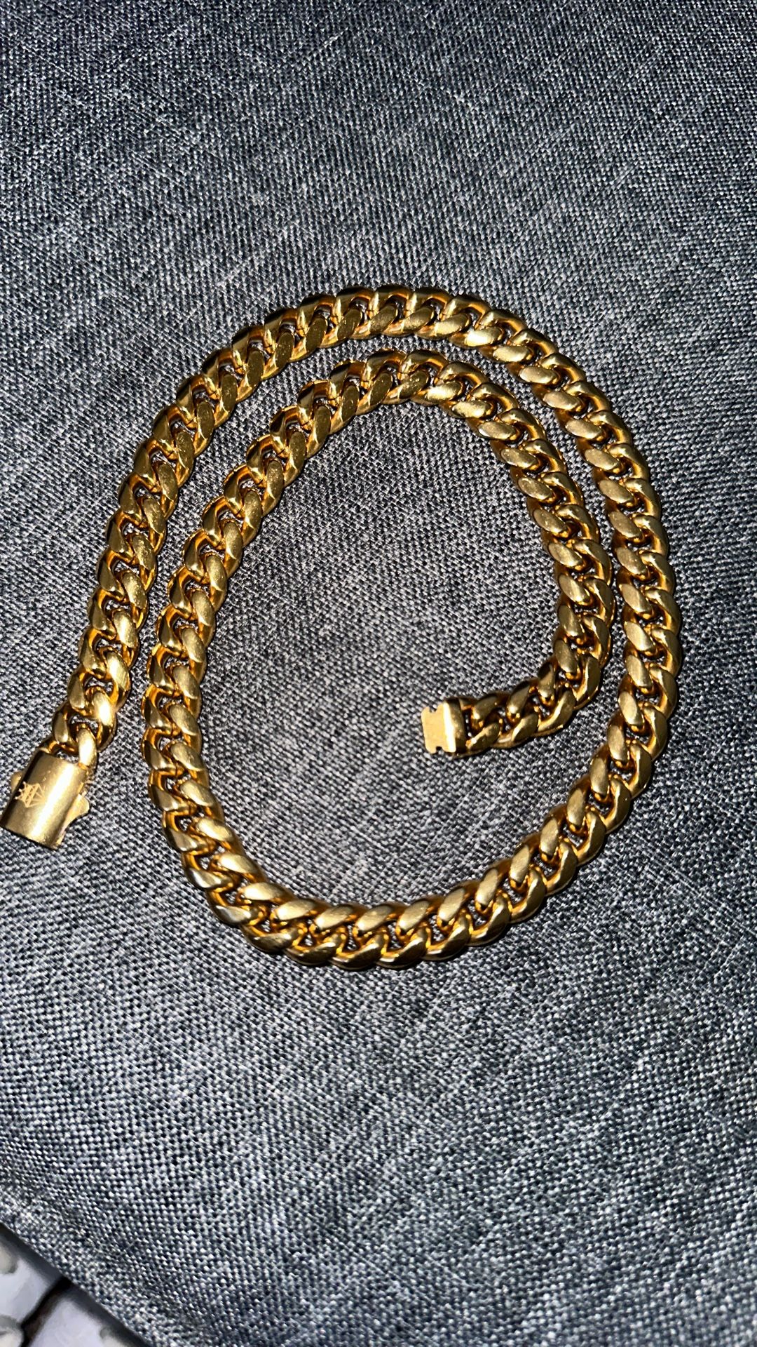 20mm Cuban Link Chain 18 Inches
