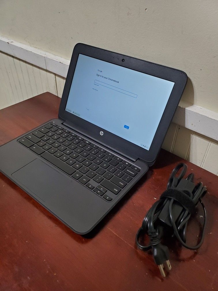 HP ChromeBook  (Great Condition)  