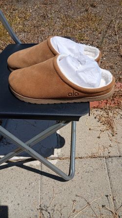 Alo slip ons size 12