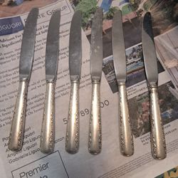 6 Sterling  Handal Dinner Knives   100. All 6