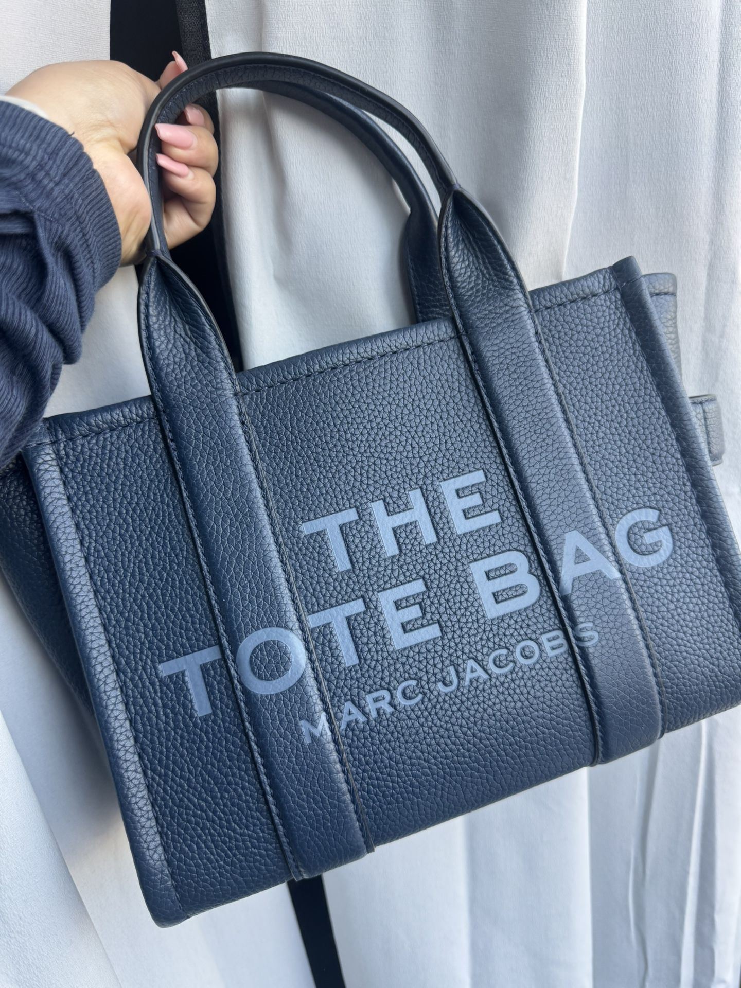 Marc Jacobs - The Tote Bag