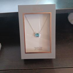 NEW NECKLACE IN GIFT BOX