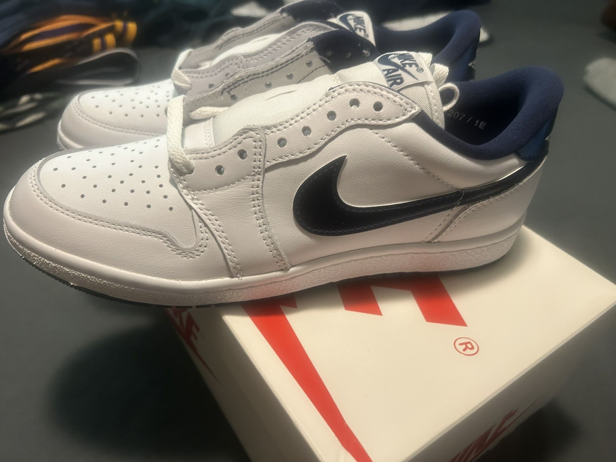 Nike Air Jordan 1 Retro Low 85 OG White Metallic Navy Blue Size 9