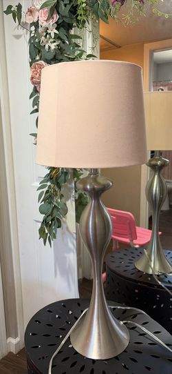 Desk lamp