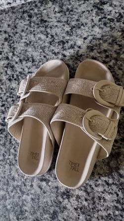 Size 7 sandals time and tru