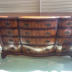 Solid Wood Dressers