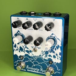 EarthQuaker Devices Avalanche Run Stereo Reverb & Delay with Tap Tempo 