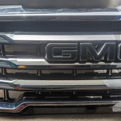 2019-2021 GMC Sierra Grill
