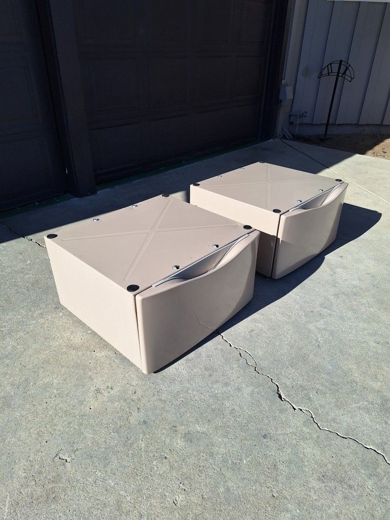 Washer Dryer Pedestals 