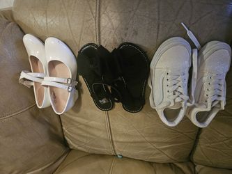 Girls shoes size 11
