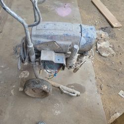 Bendo Esta Maqina 795 Elmotor Y El Pompa Estan Buenos 