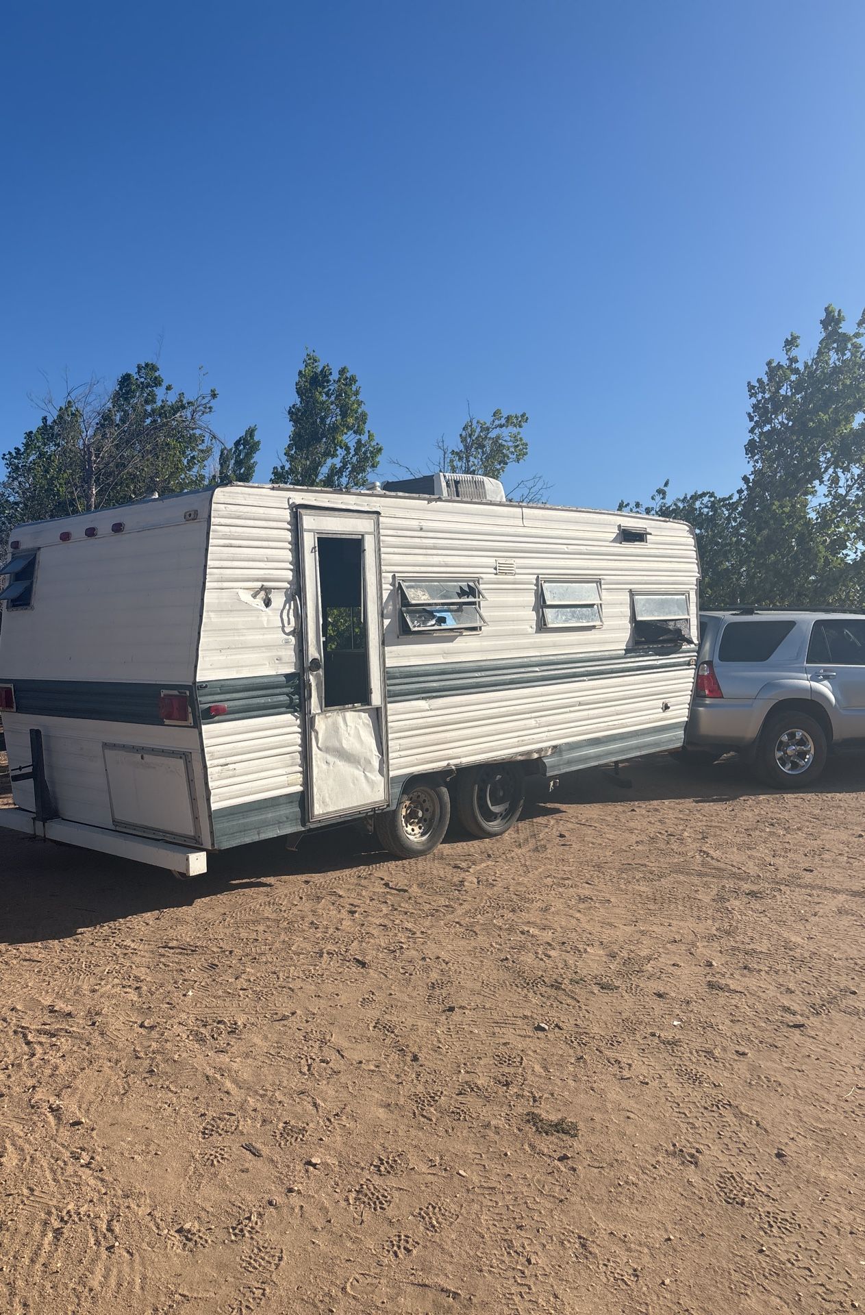 Camper trailer