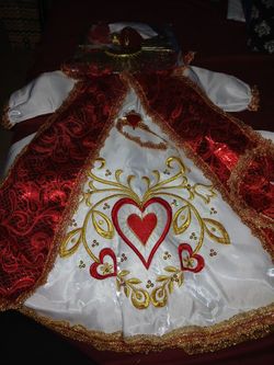 Sagrado Corazon outfit