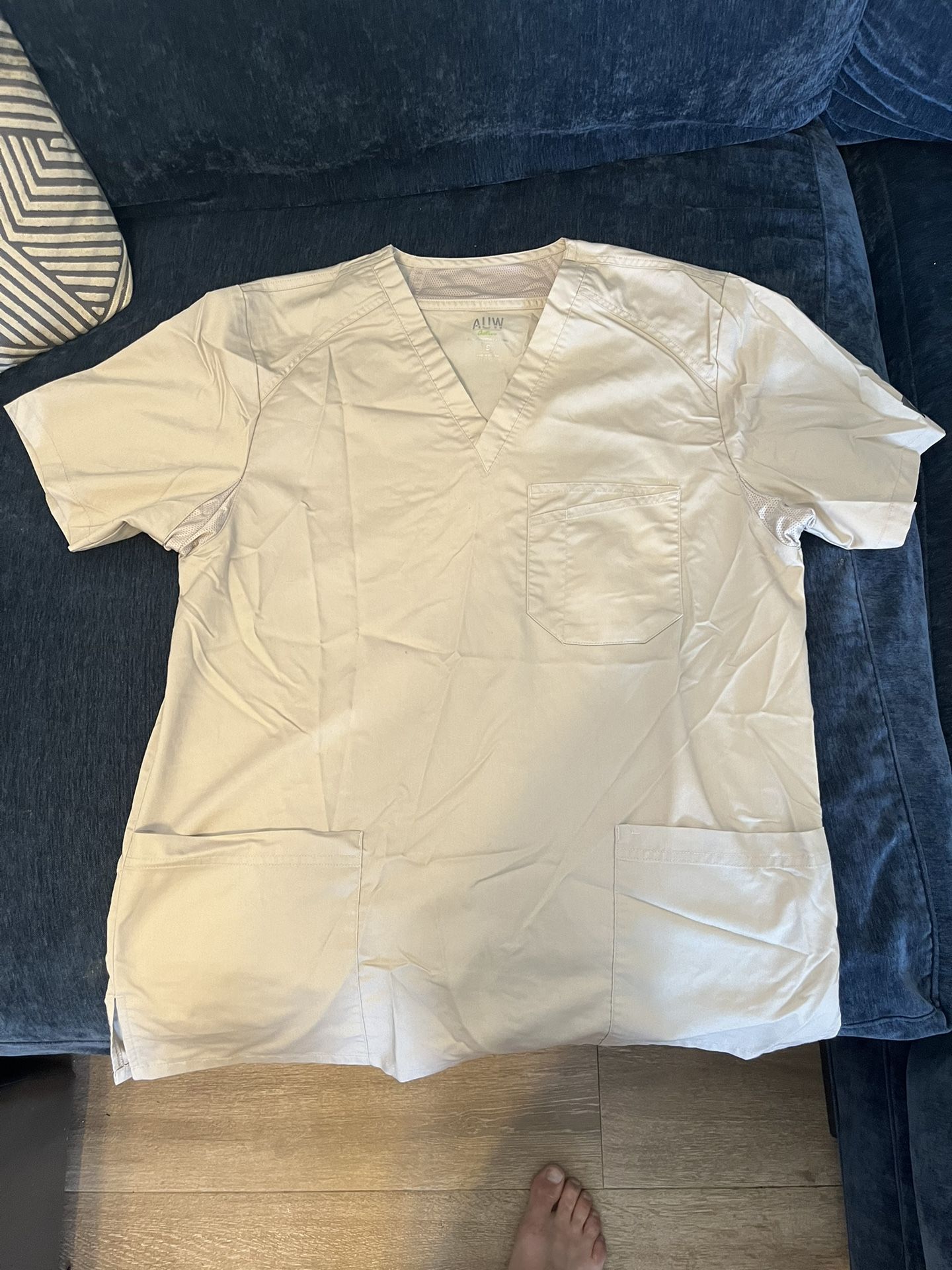 White And Beige Scrubs Size Small AUW All Uniform Wear Active And Essentials