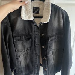 Jean Jacket Size Medium. Great Condition.