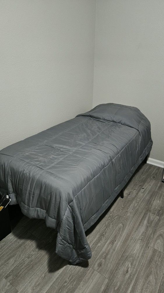 Brand New Twiw Bed Never Slept On