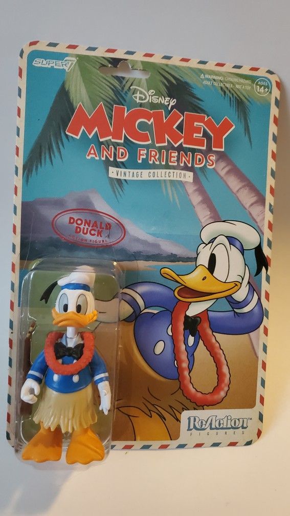 Donald Duck In A Hula! Figurine Toy Figurine 