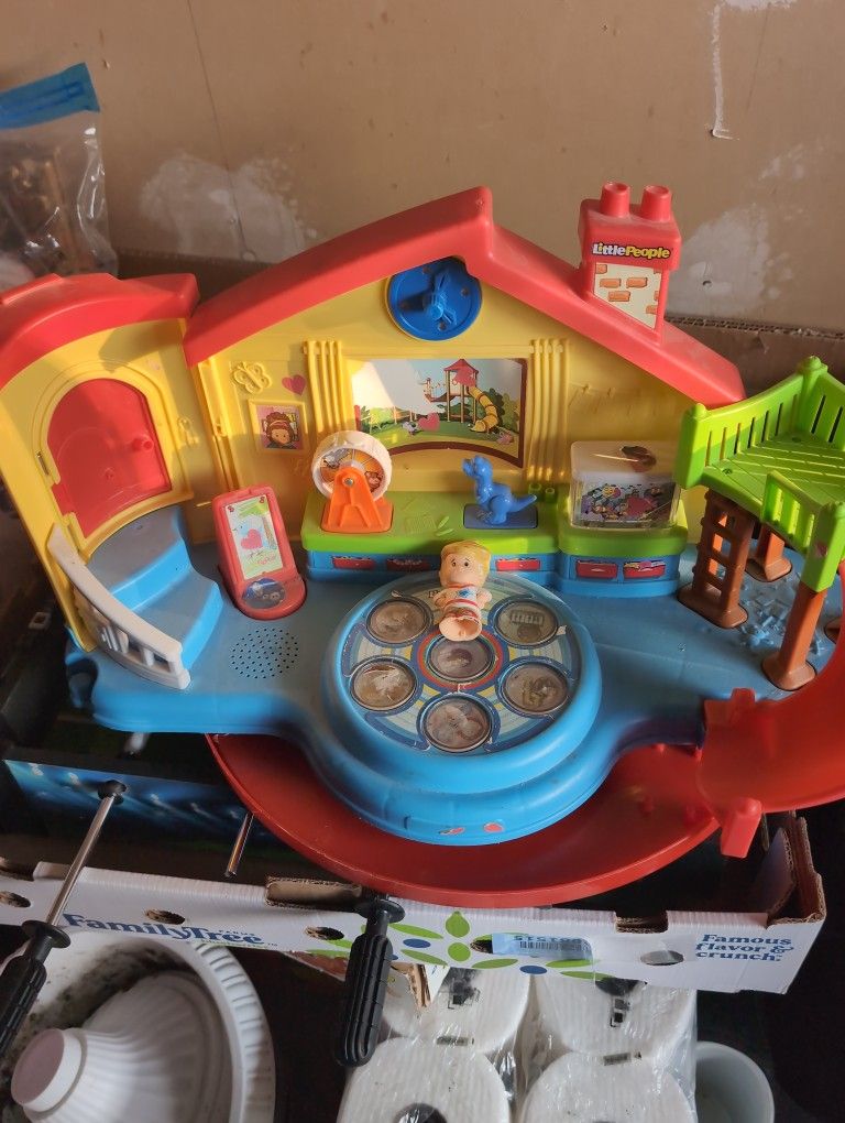 Little people musical toy