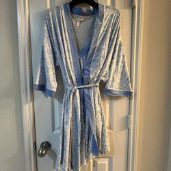 Large Robe and Gown Set 