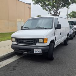 2004 Ford Econoline E350