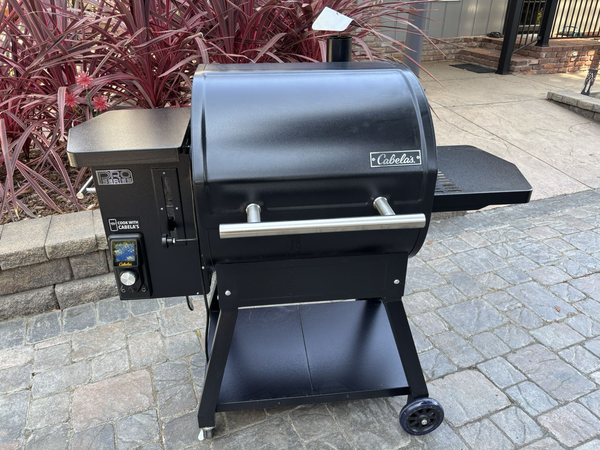 Smoker, BBQ, Cabelas 24", Used Once