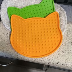 2 Cat Lick Mats 