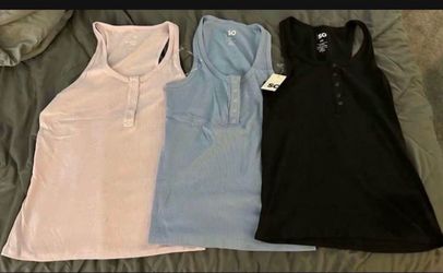 Juniors tanks lot size xxl new with tags