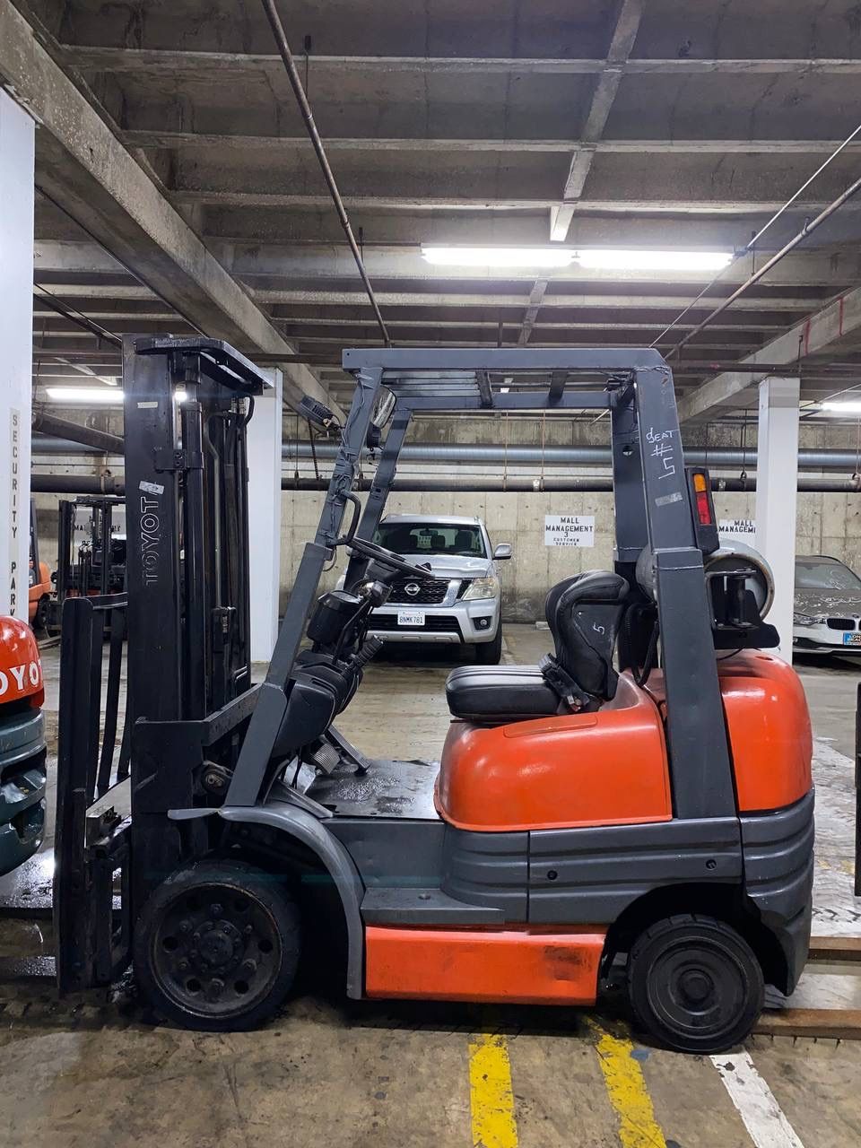 TOYOTA forklift for sale LOW HOURS