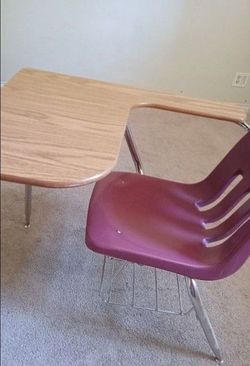 Student Combo Desk Chair with Tablet Arm