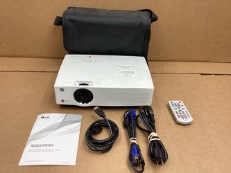 LG BD430 lcd projector with remote controller