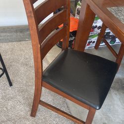 Table And 5 Chairs 