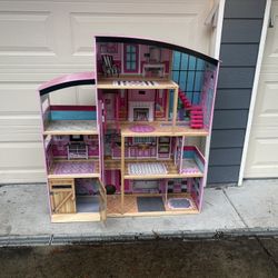  Kidkraft Dollhouse Mansion / Barbie Dream House