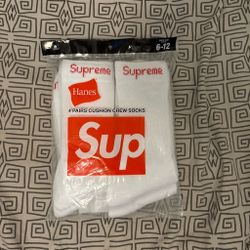 Supreme x Hanes Cushion Crew Socks 4-Pack