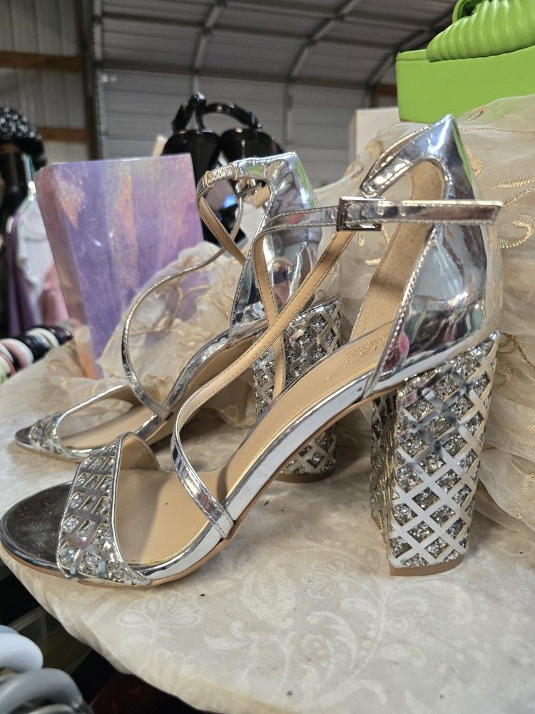 Designer Jewel Strappy Silver Heels And Rhinestones Size 10