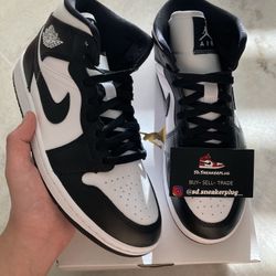 Jordan 1 Mid Panda 🐼 Size 7.5W 