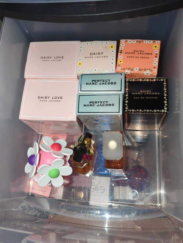 MARC JACOBS COLLECTION