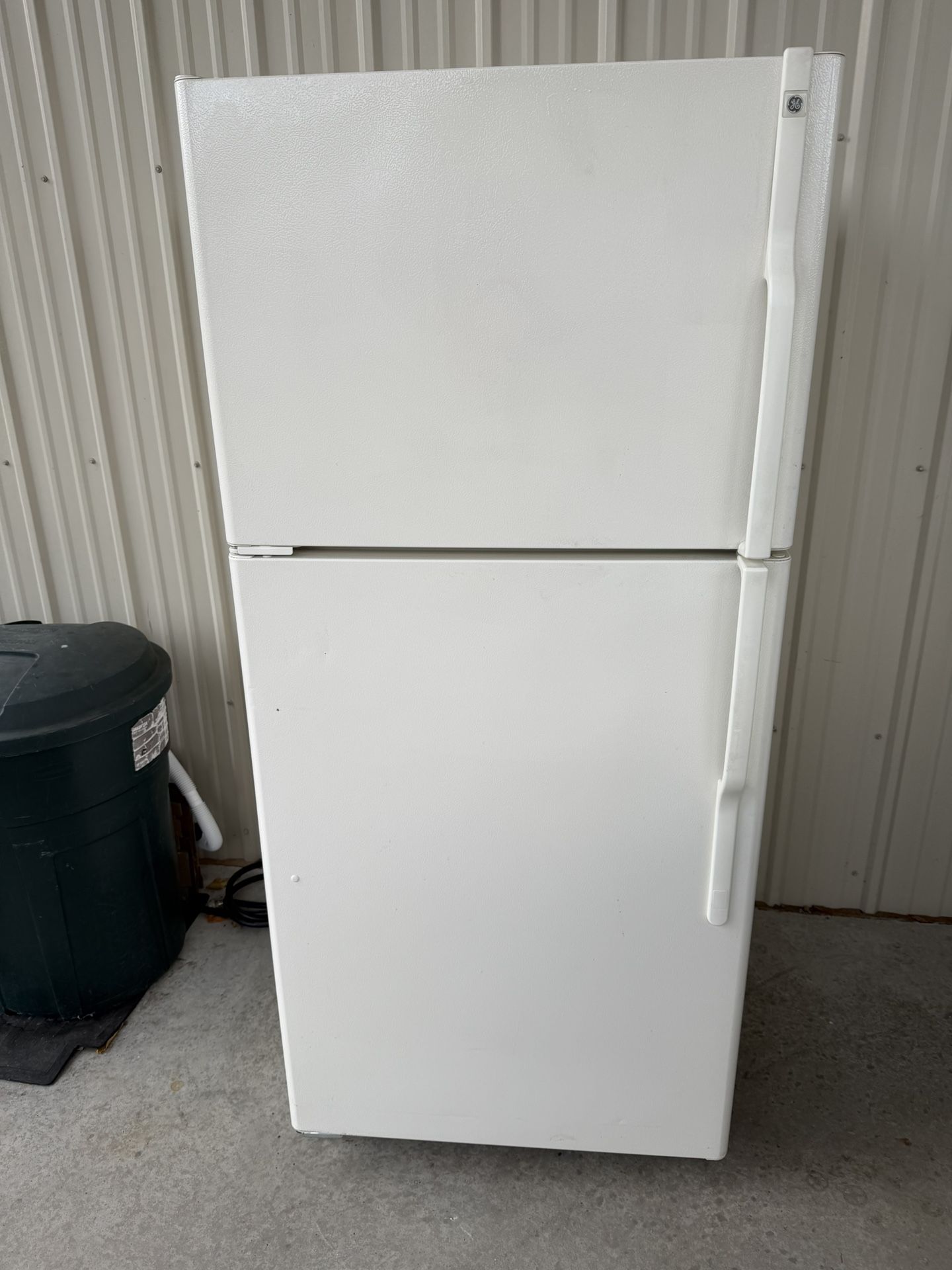 GE Refrigerator