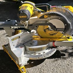 dewalt dws780 305mm 12 double bevel slide compound mitre saw  With Table Combo