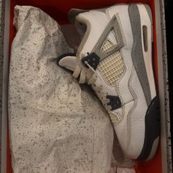6.5Y Midnight navy Jordan retro 4 