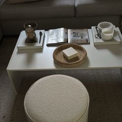 Selling This Coffee Table And Ottoman 